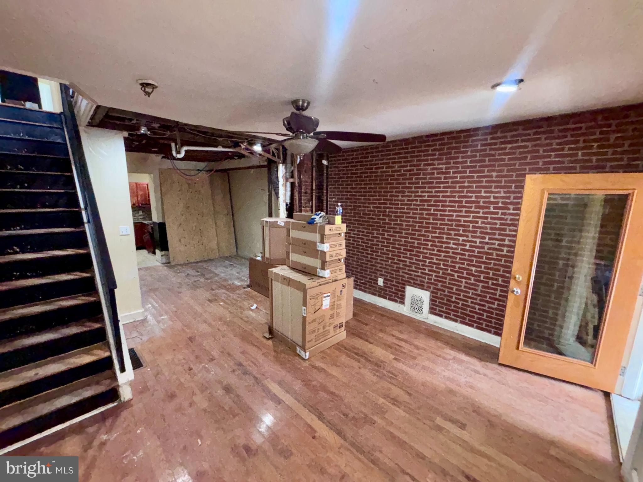 3842 N FRANKLIN STREET