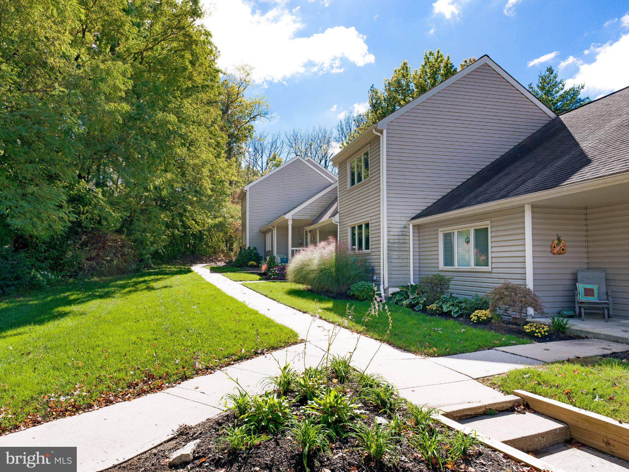 38 LAKEVIEW COURT 38