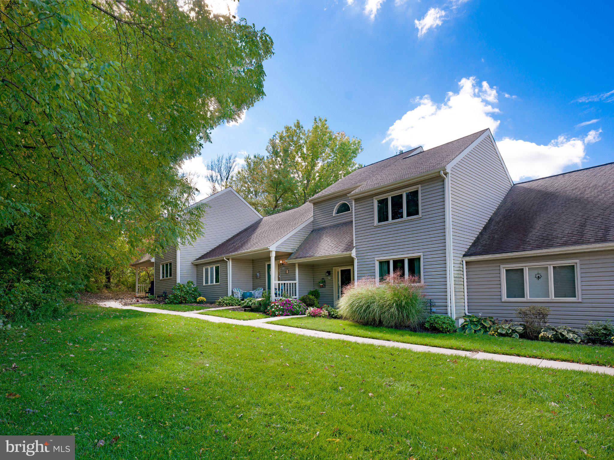 38 LAKEVIEW COURT 38