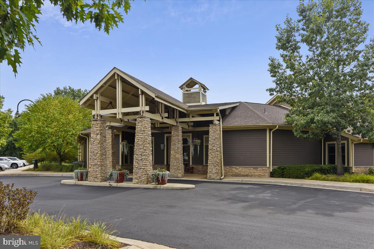 BROADLANDS - Residential