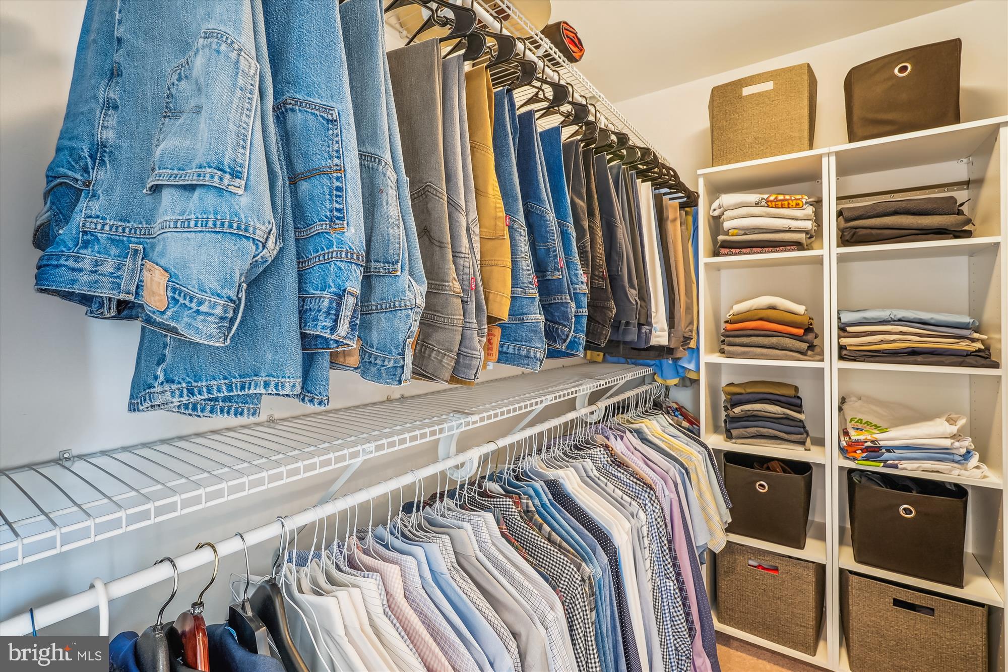 BROADLANDS - Residential