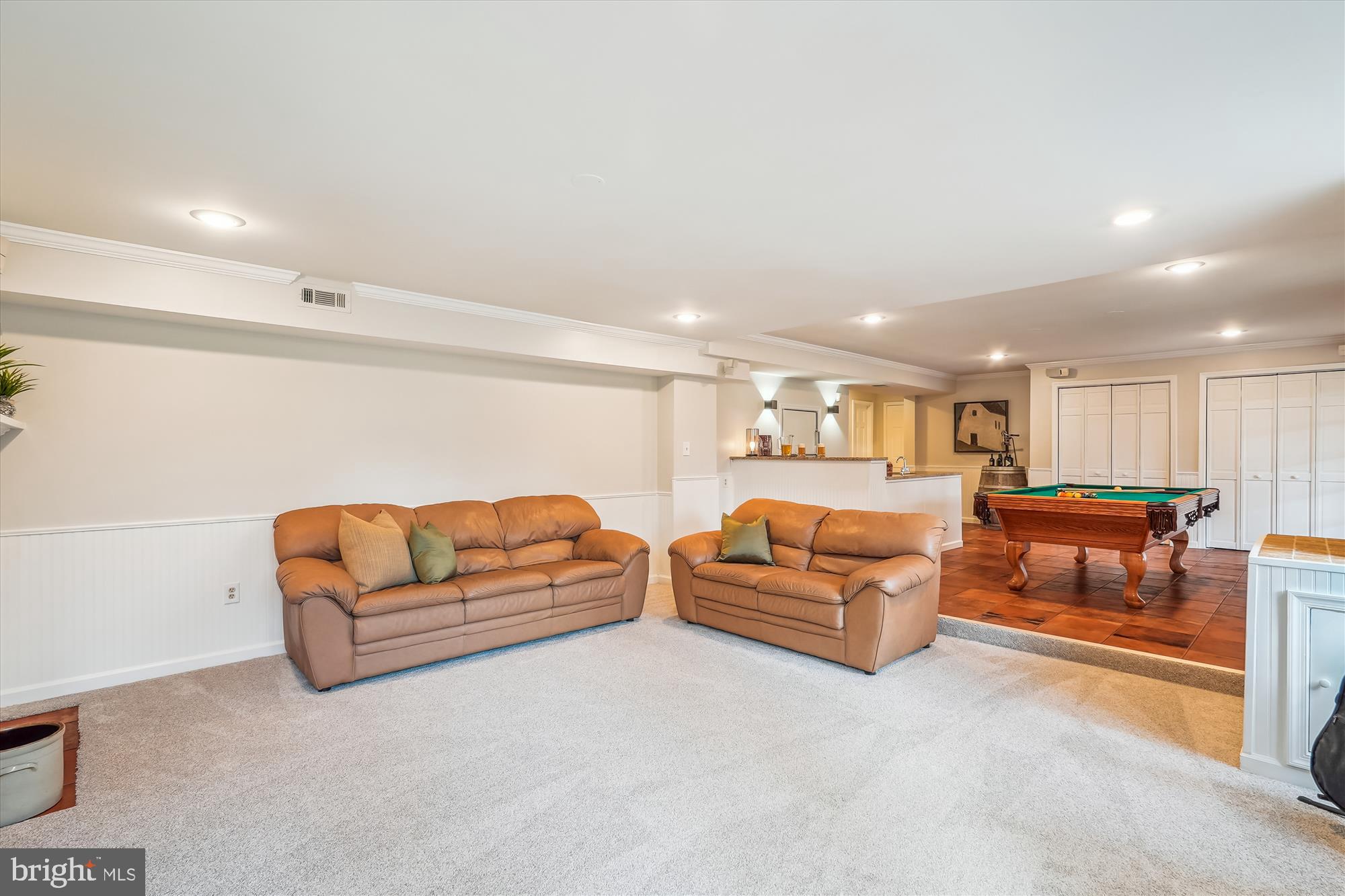 BROADLANDS - Residential