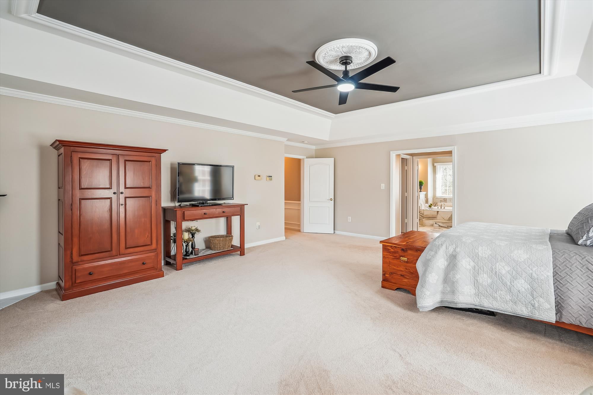 BROADLANDS - Residential