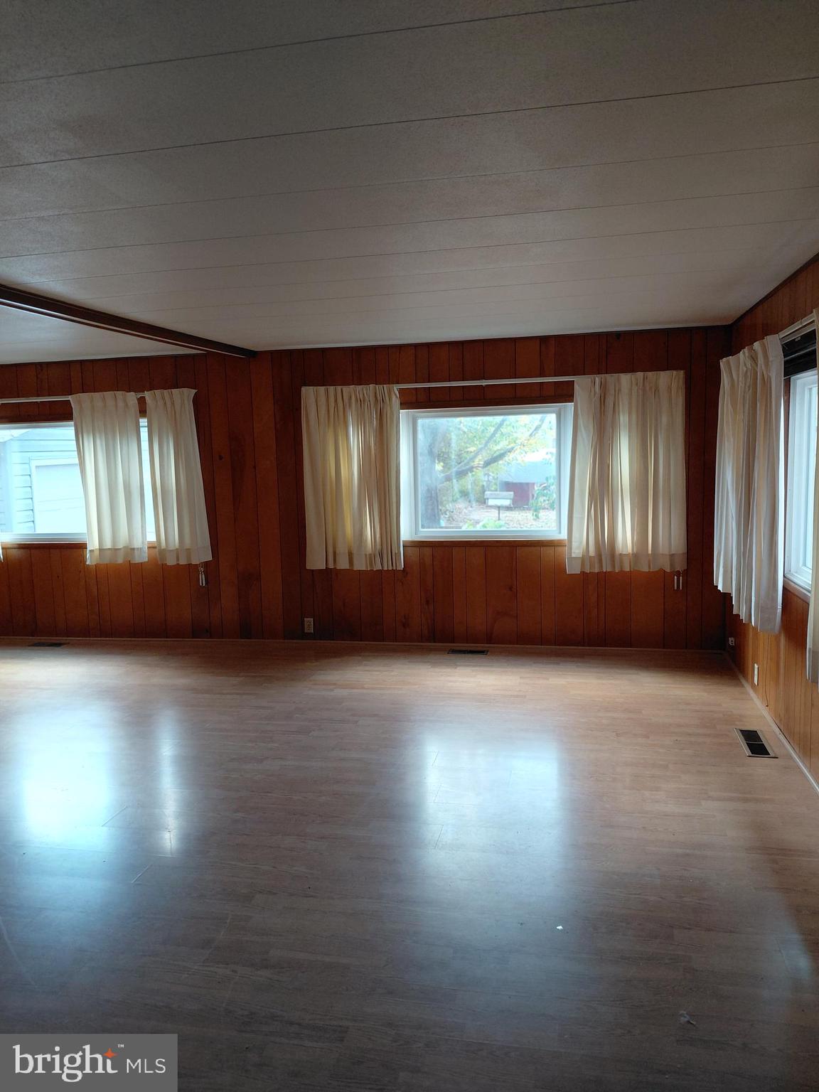 BRYAN FIELD - Residential