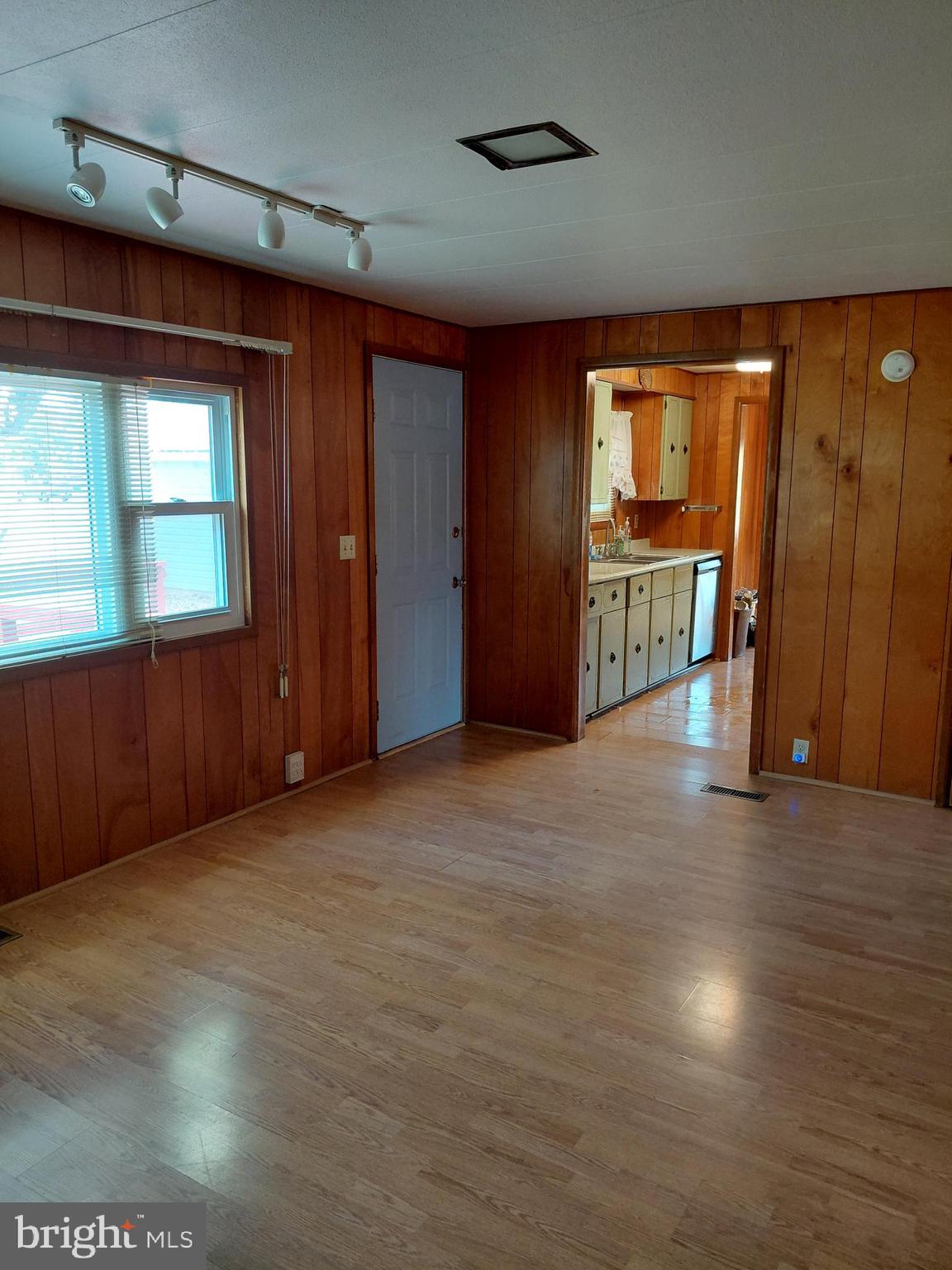 BRYAN FIELD - Residential