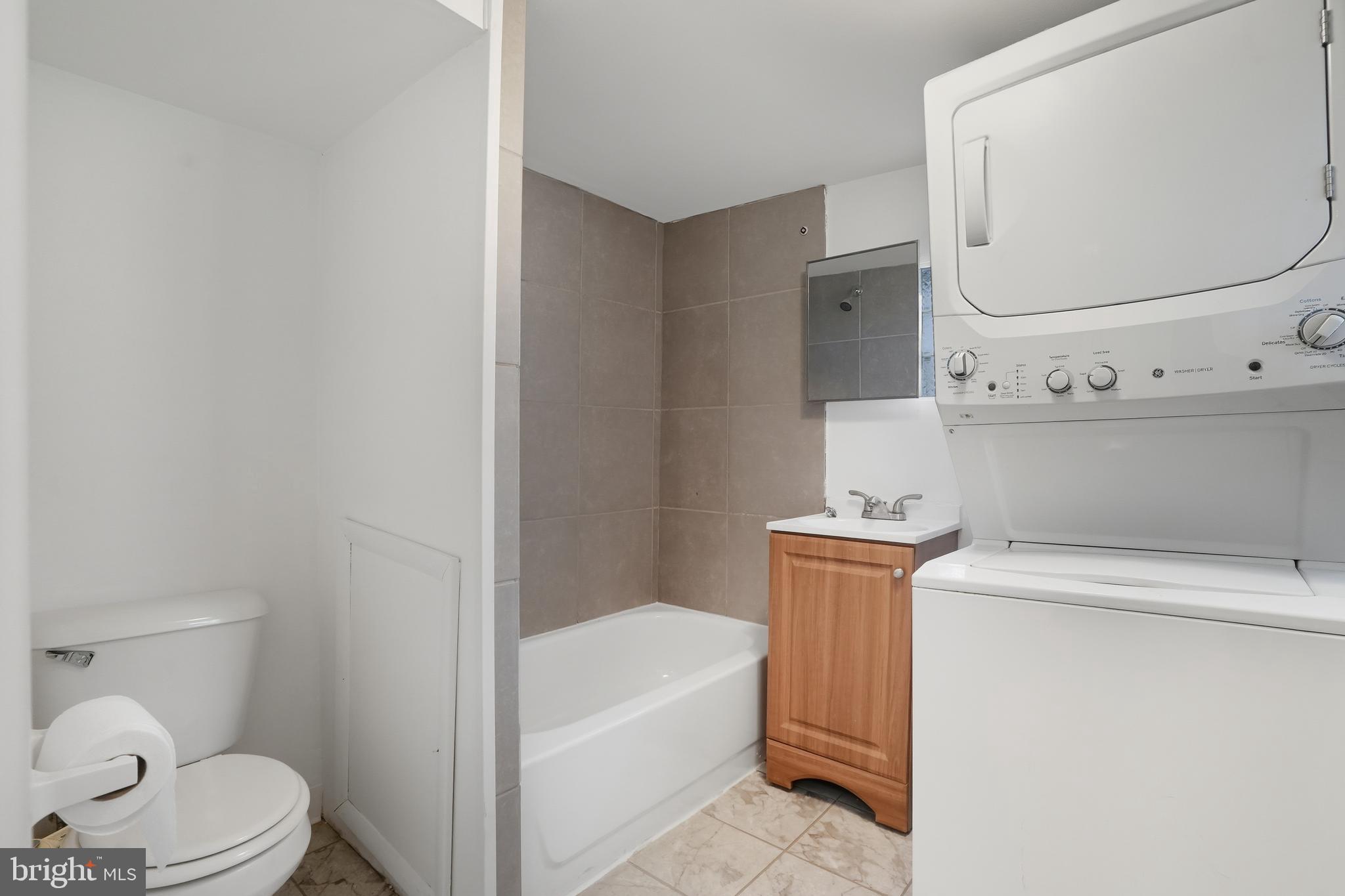 PORT RICHMOND - Residential