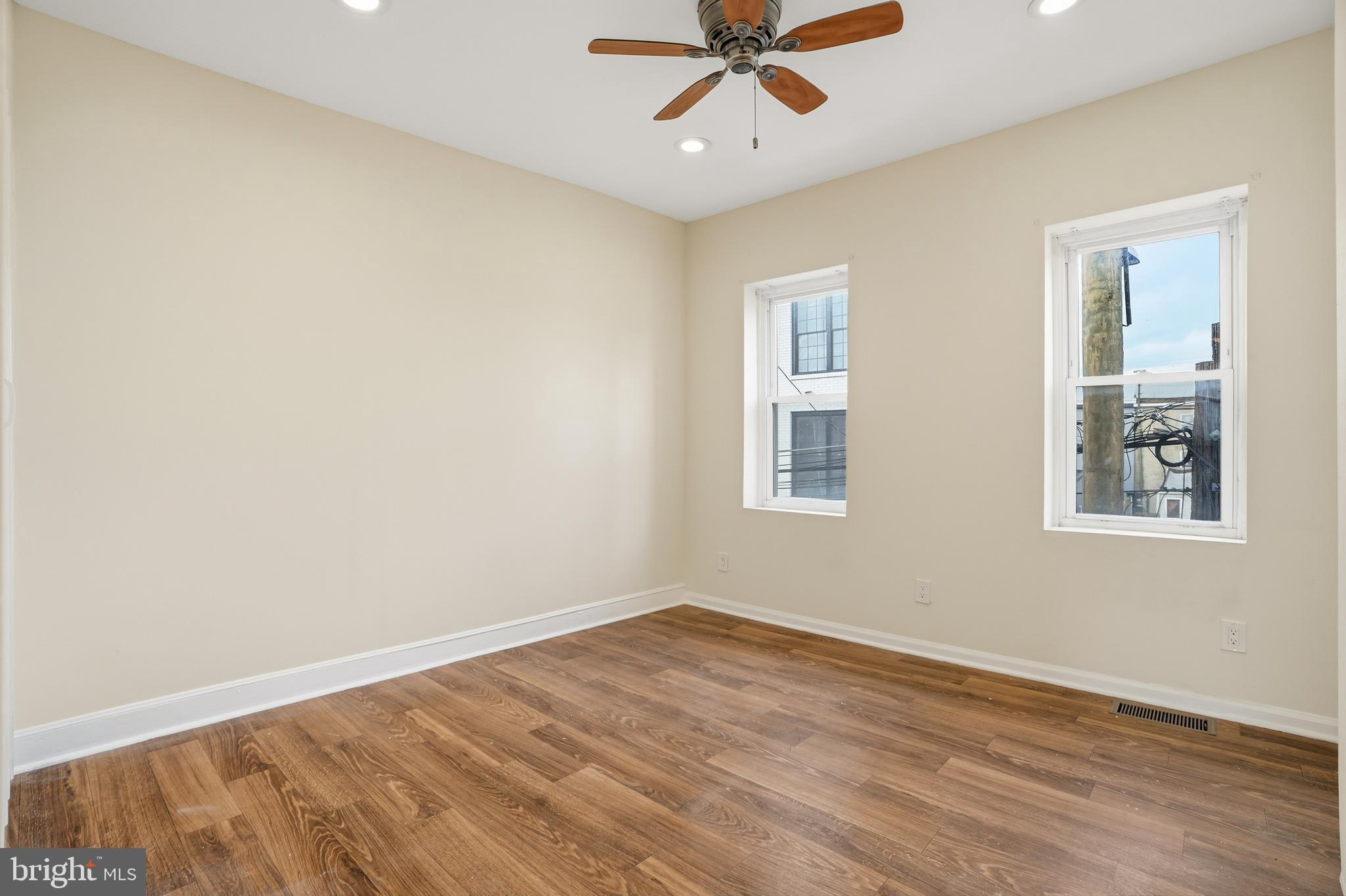 PORT RICHMOND - Residential