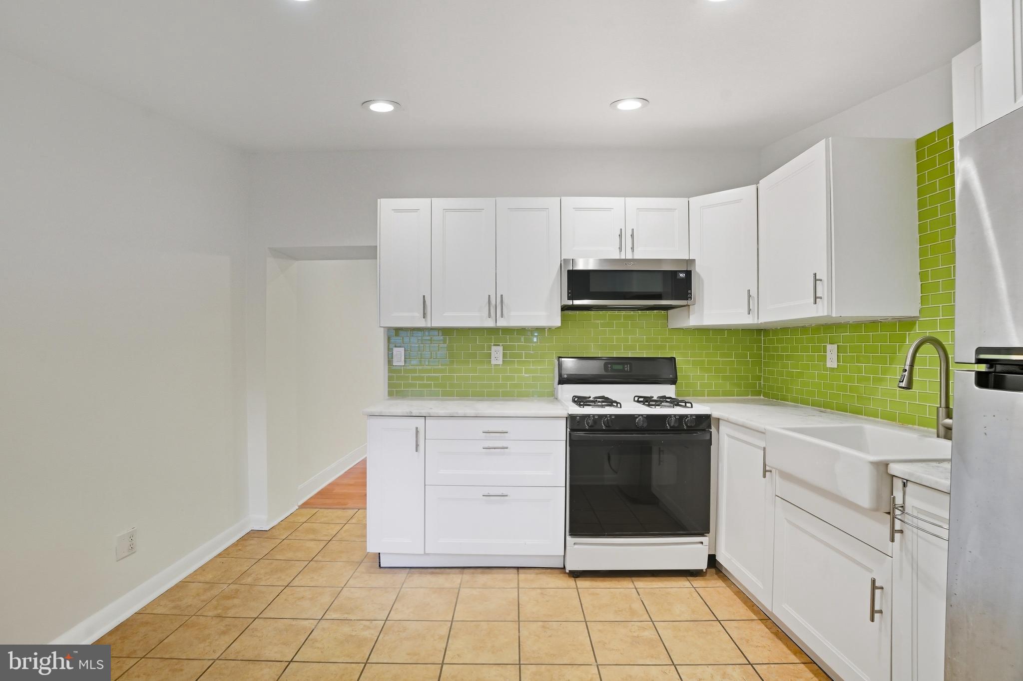 PORT RICHMOND - Residential