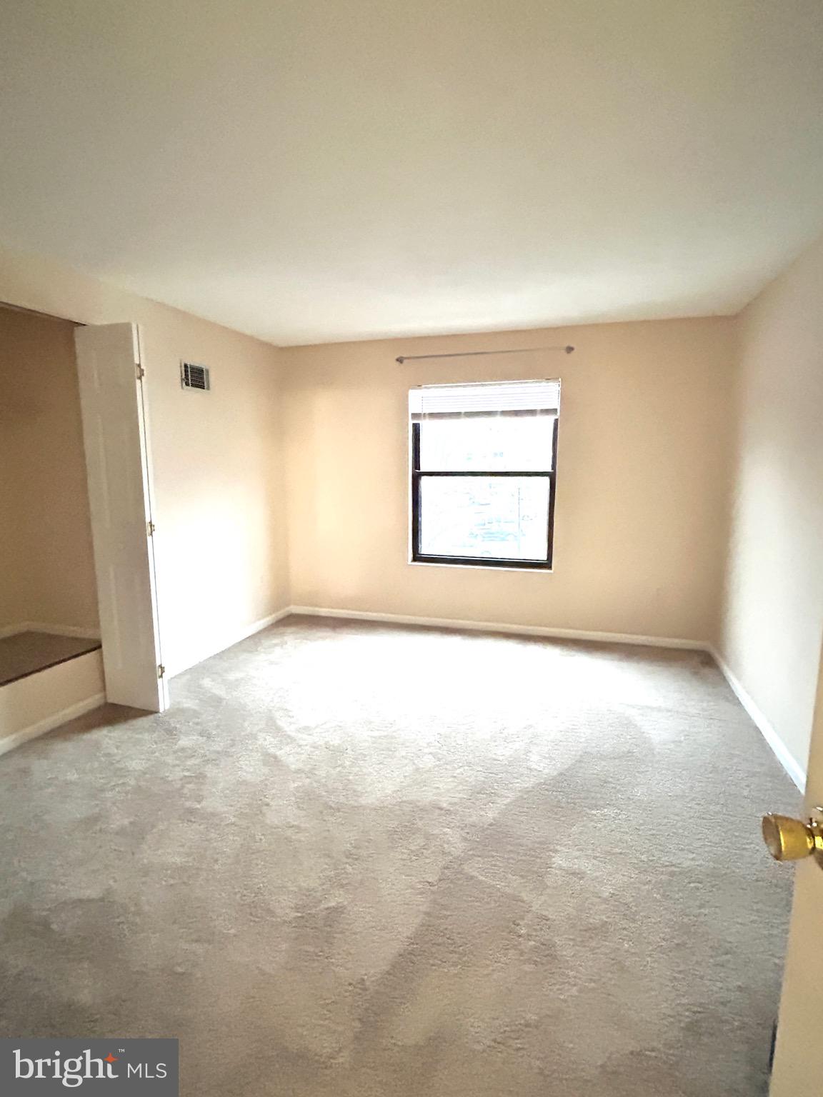 FREDERICKTOWNE VILLAGE - Residential Lease