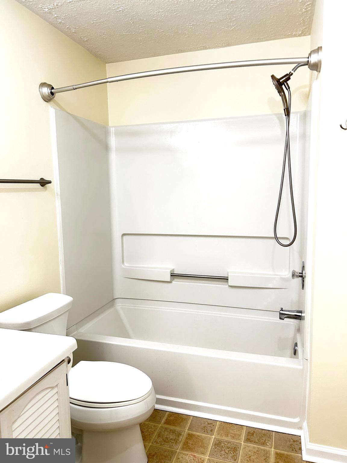 FREDERICKTOWNE VILLAGE - Residential Lease