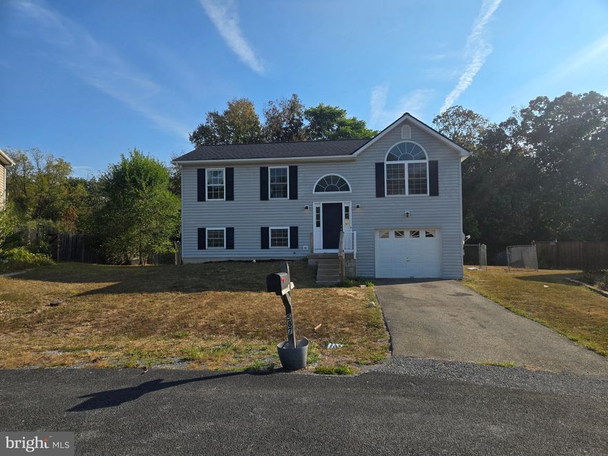 Great split foyer with a brand new roof. LVP flooring throughout home with no carpet in sight. New granite countertops just installed in kitchen as well as fresh paint throughout home.  Upper level features 3 bedrooms and 1 bathroom and downstairs you will find a 2nd full bathroom and a 2nd living room area downstairs. Fenced in back yard.