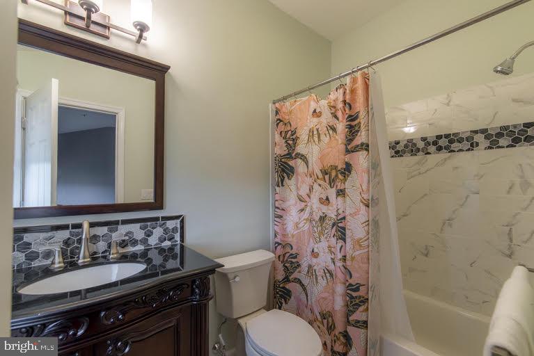 BAYSIDE MARINA - Residential