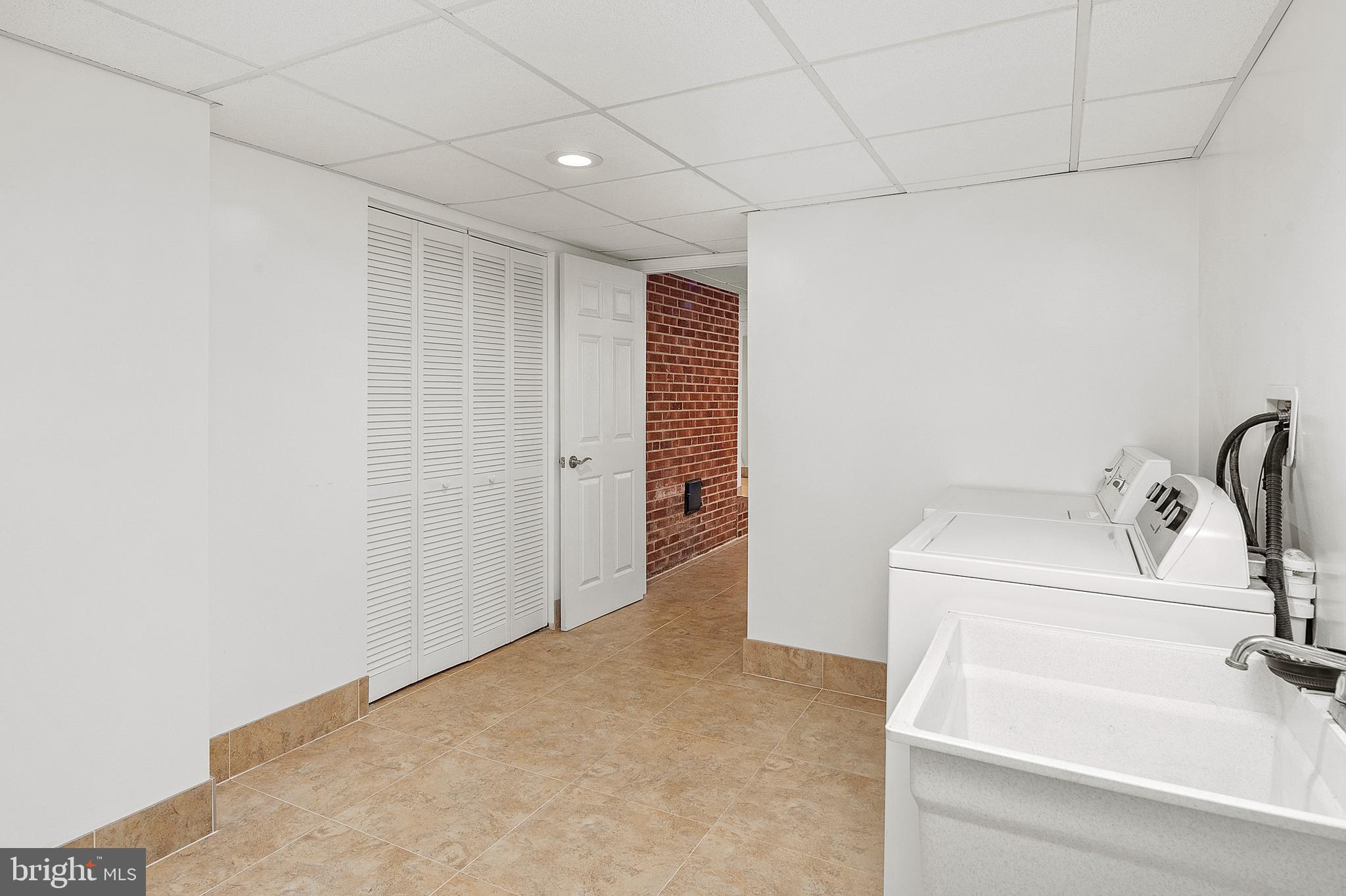 BROCK HALL PLAT 5 - Residential