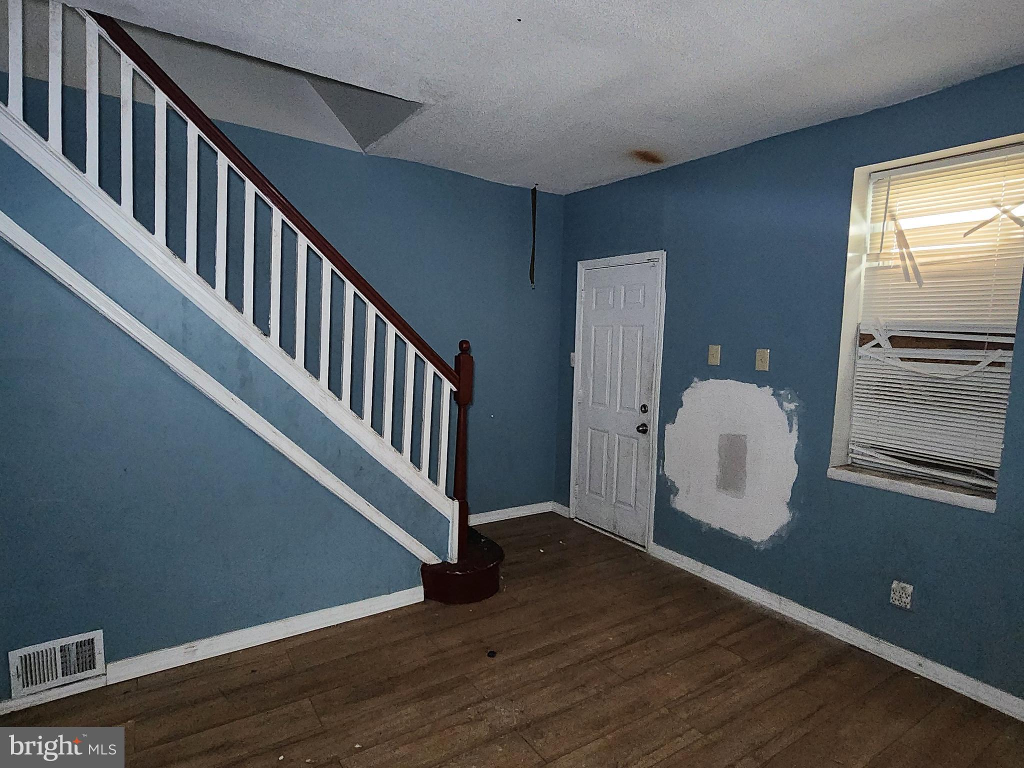 2528 W FRANKLIN STREET