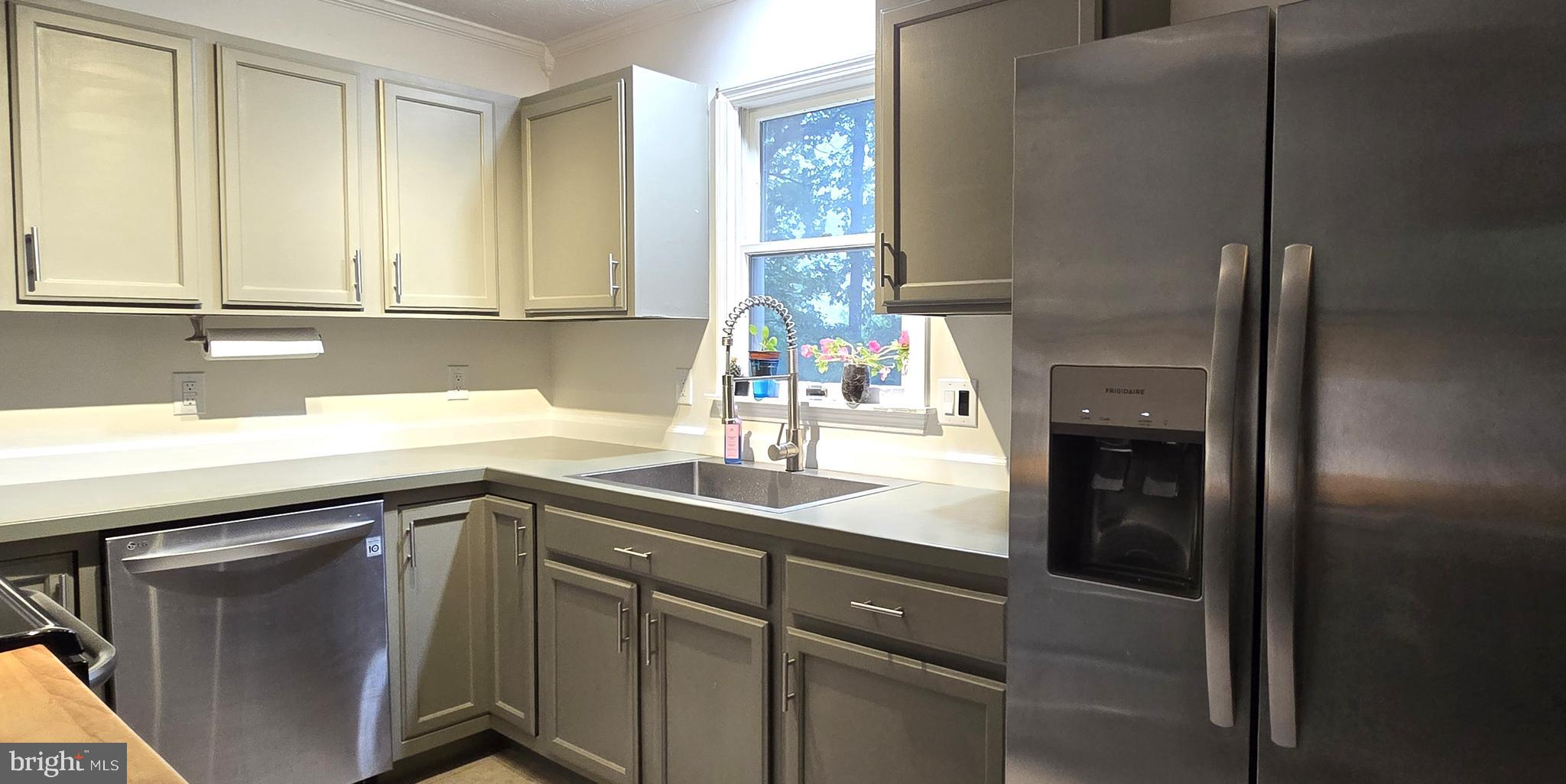 BLUE MOUNTAIN - Residential