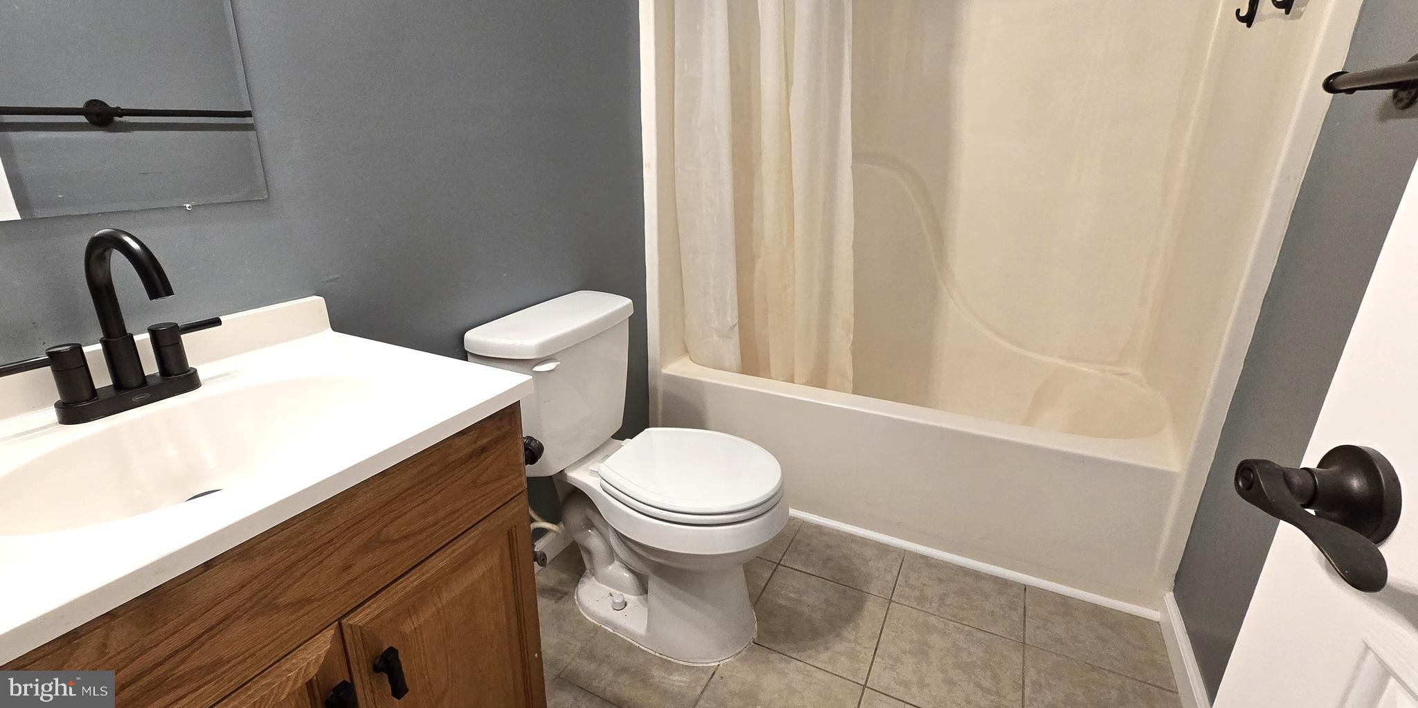 BLUE MOUNTAIN - Residential