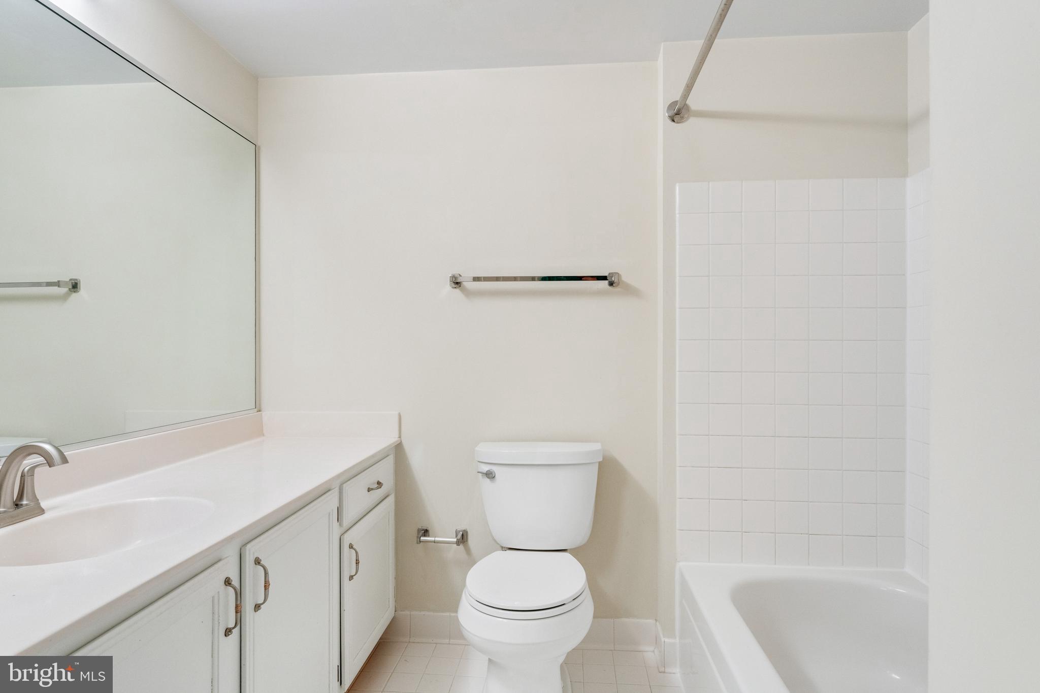 CLARENDON - Residential Lease