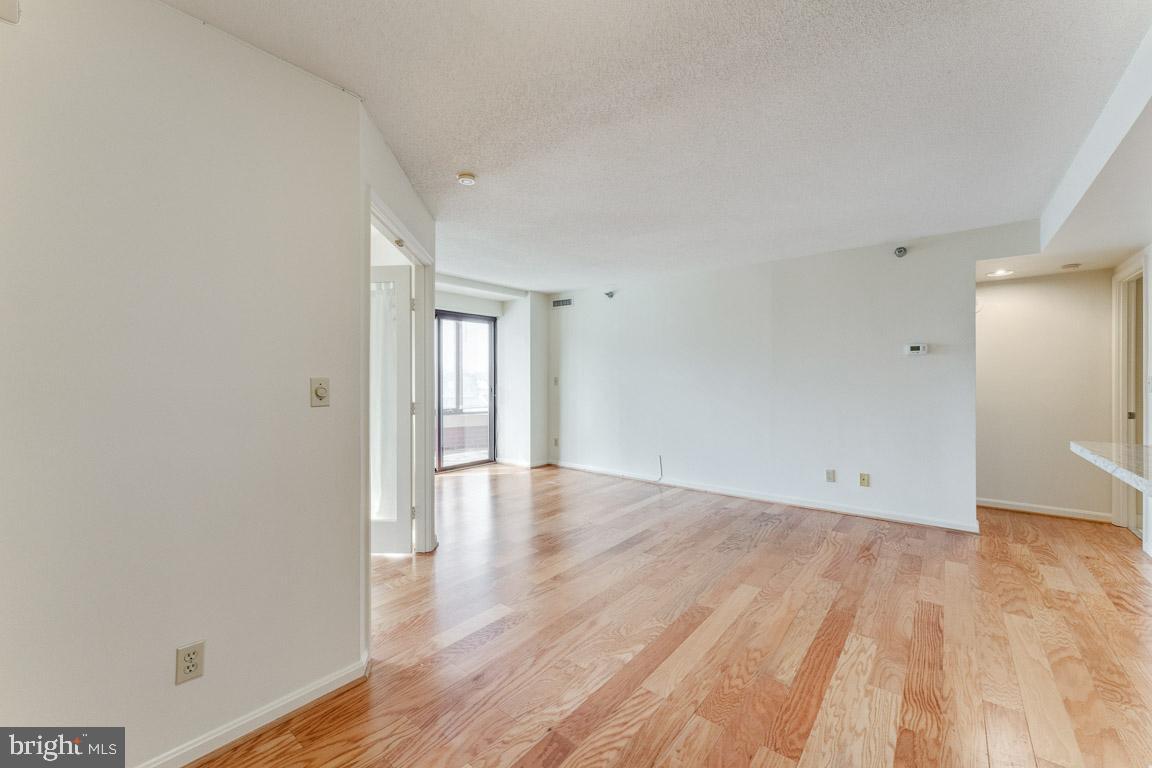 CLARENDON - Residential Lease