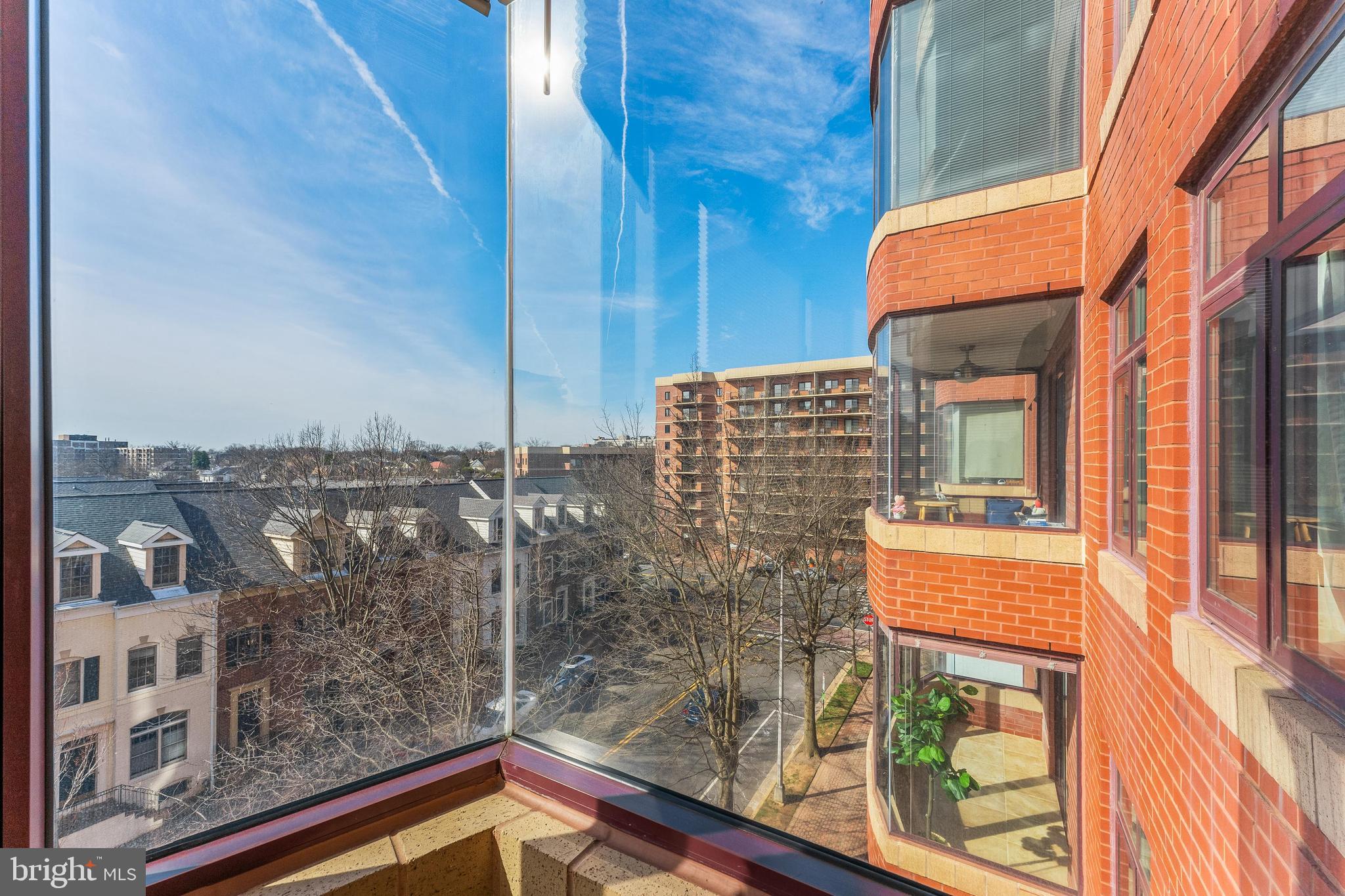 CLARENDON - Residential Lease