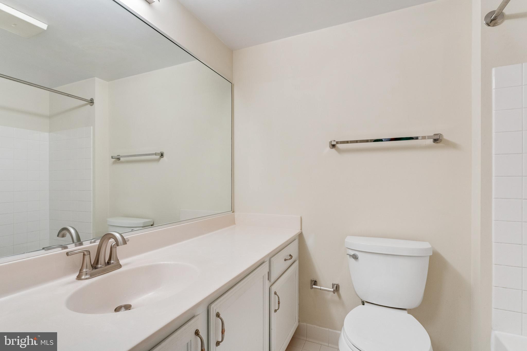 CLARENDON - Residential Lease