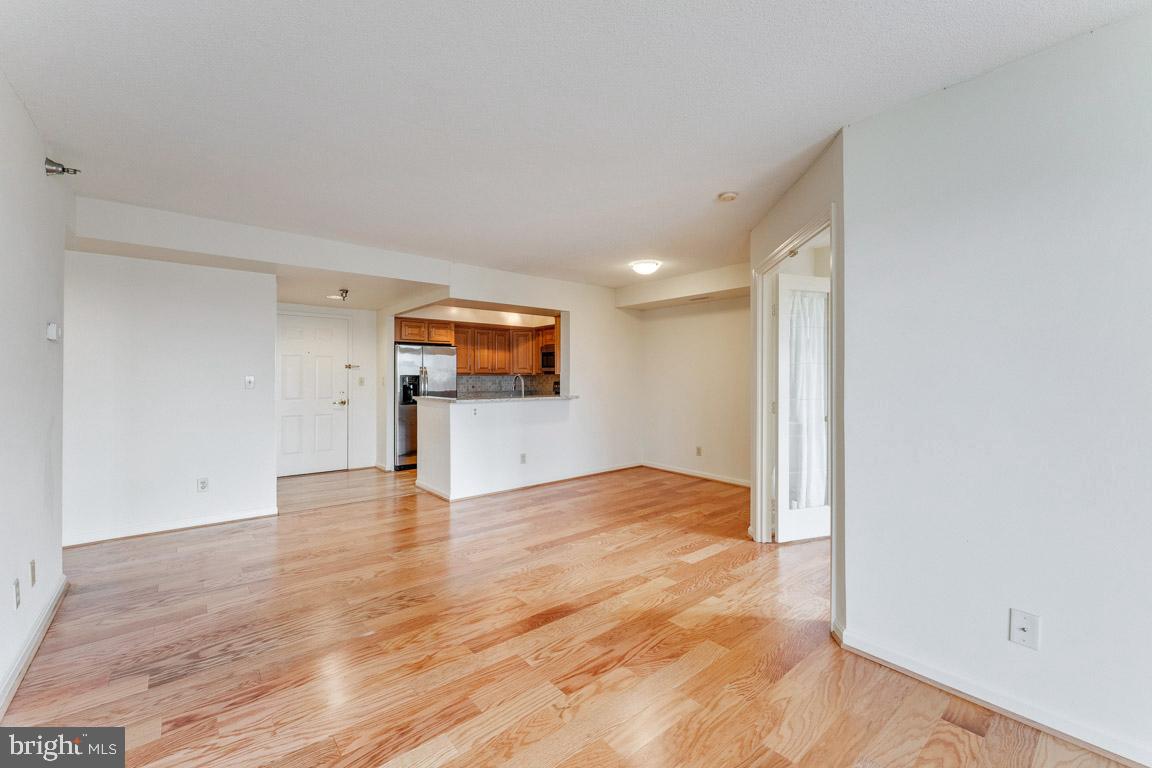 CLARENDON - Residential Lease