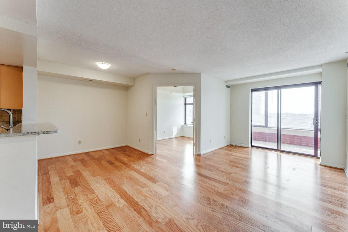 CLARENDON - Residential Lease