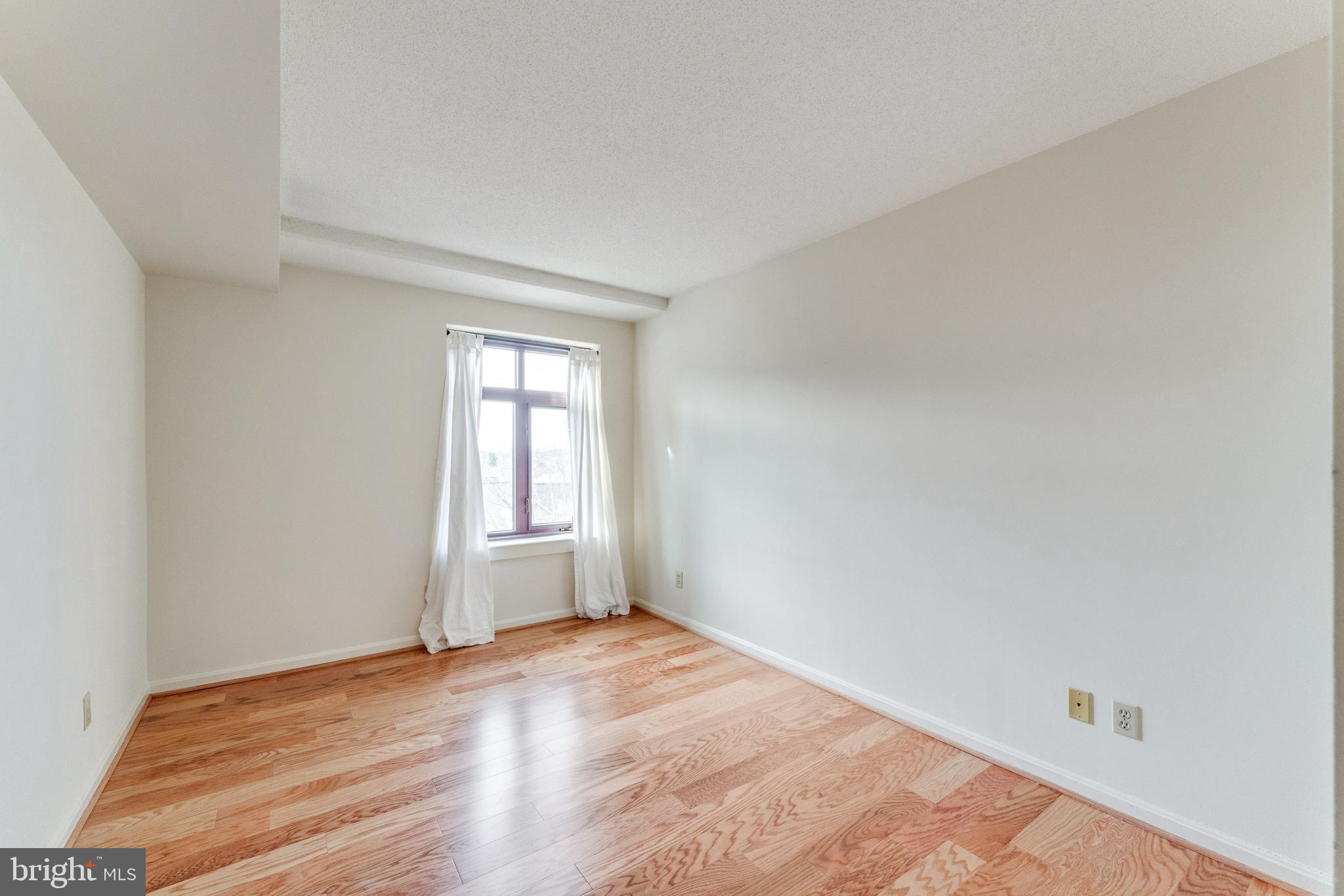 CLARENDON - Residential Lease