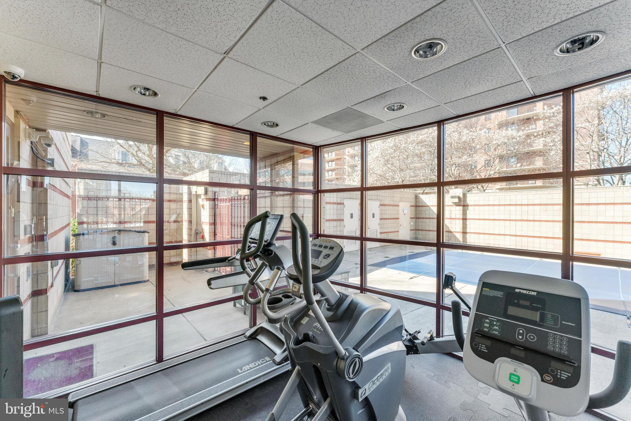 CLARENDON - Residential Lease