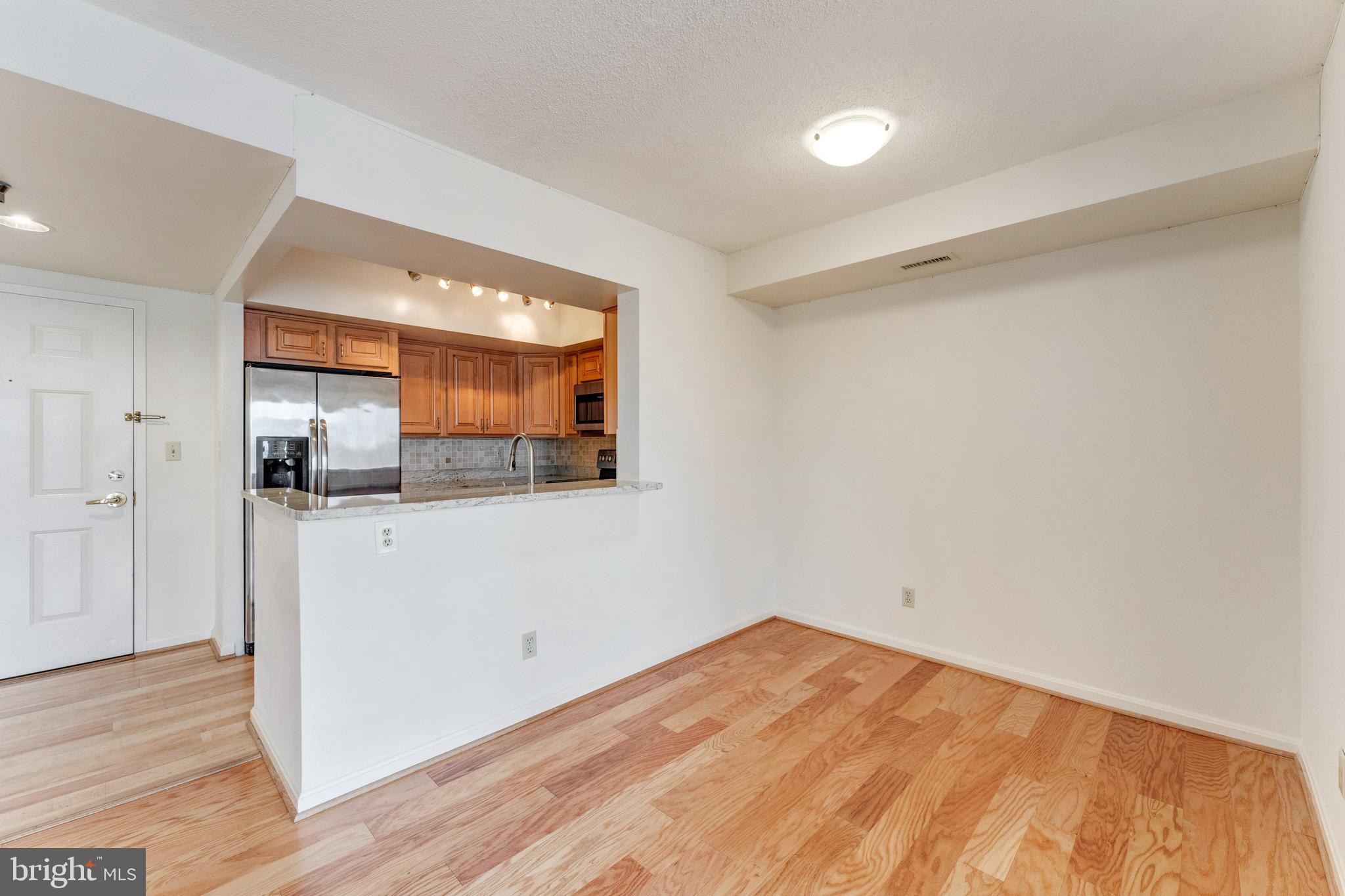 CLARENDON - Residential Lease