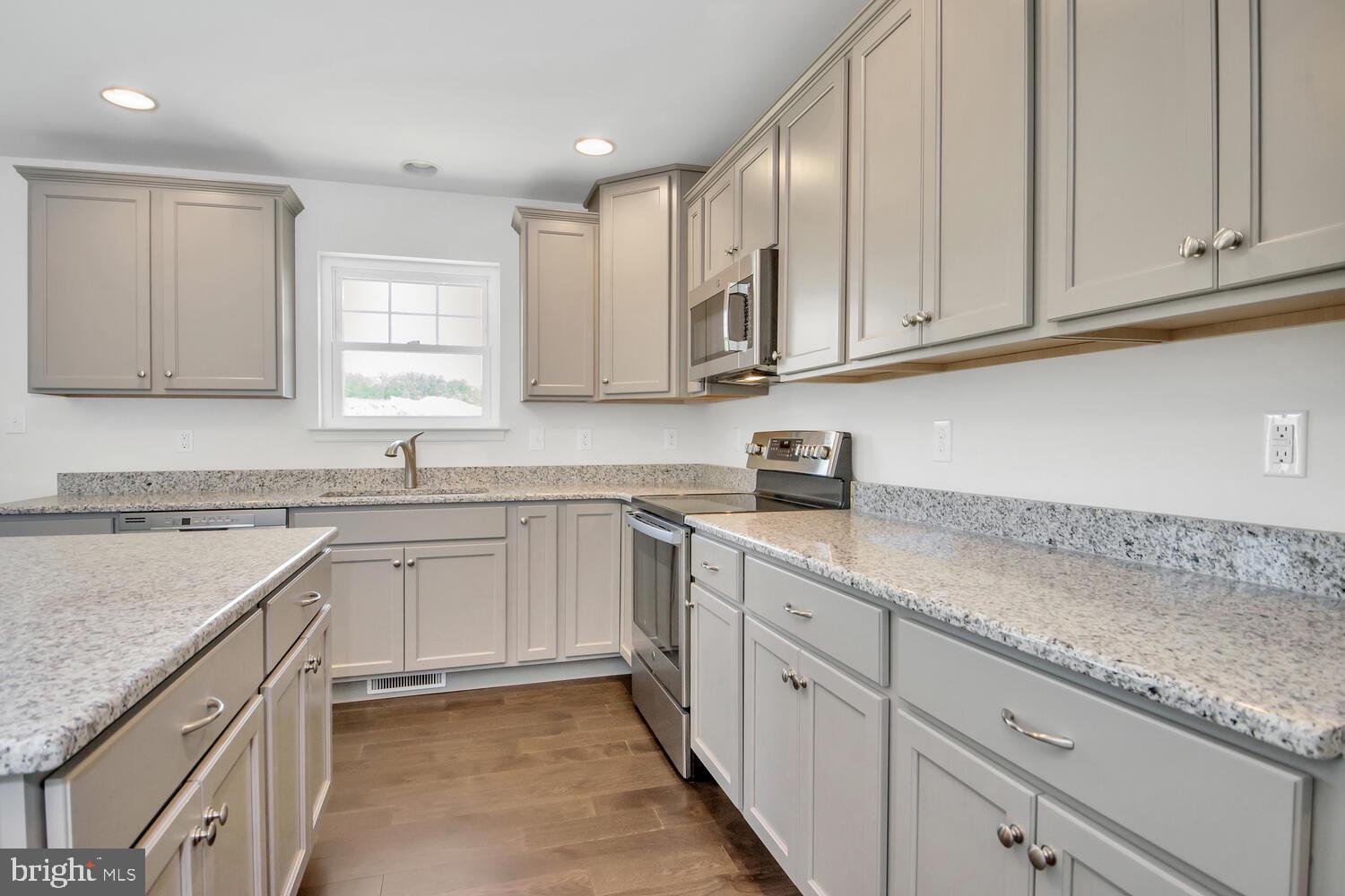 HIDDEN VALLEY ESTATES - Residential