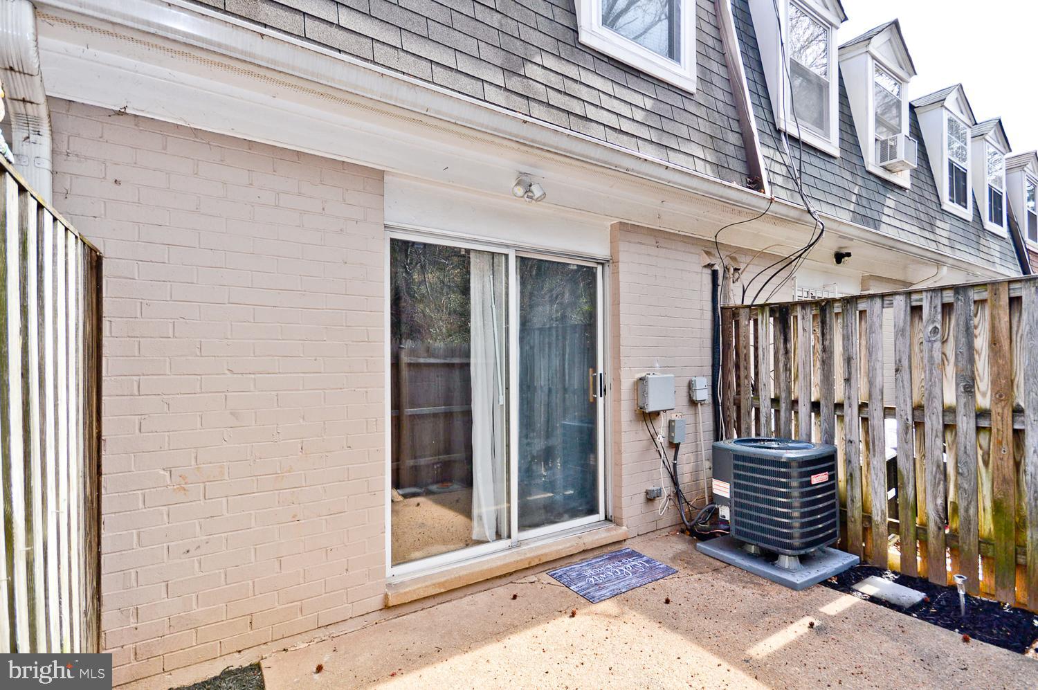 WINDMILL SQUARE - Residential