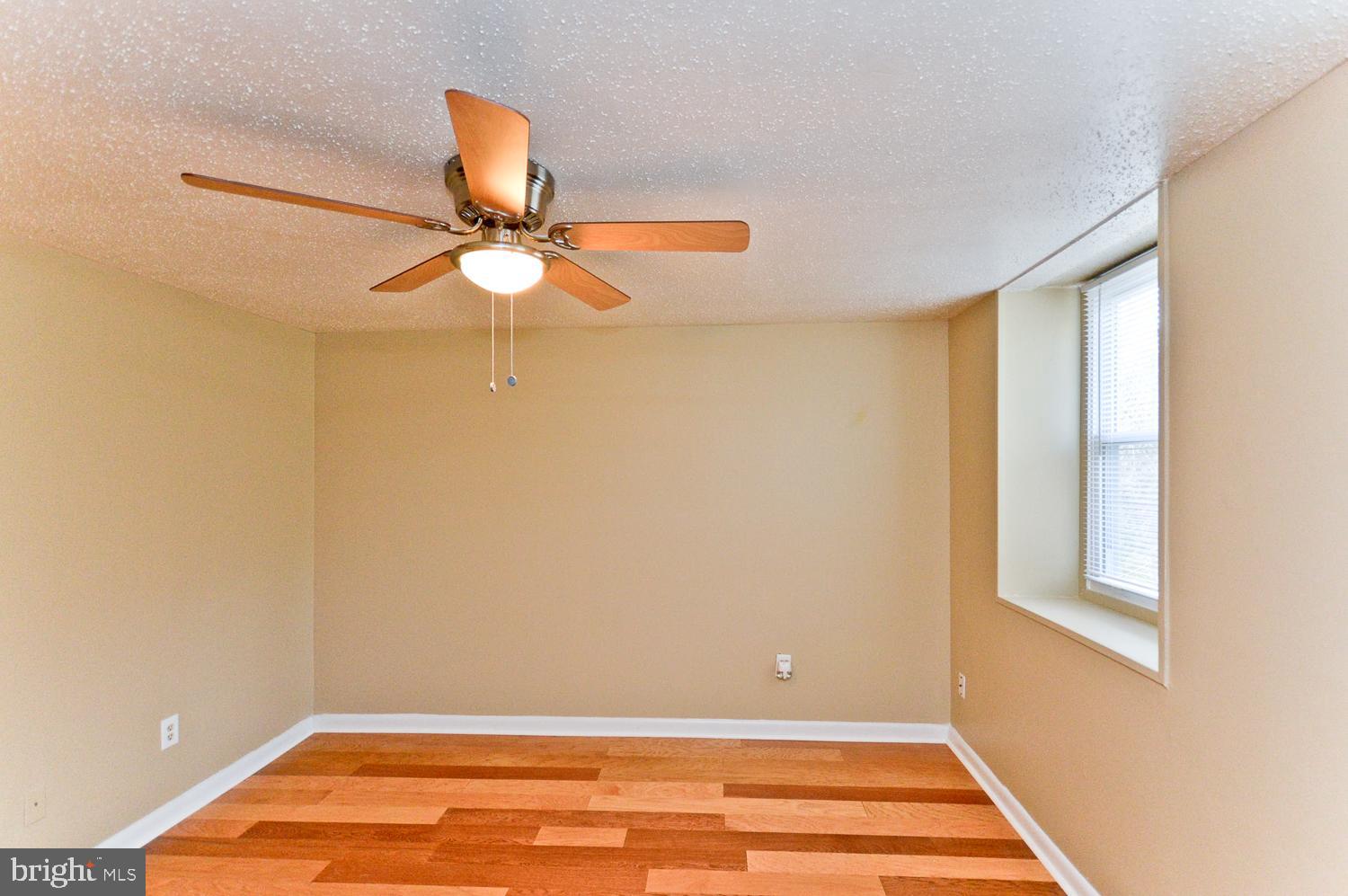 WINDMILL SQUARE - Residential