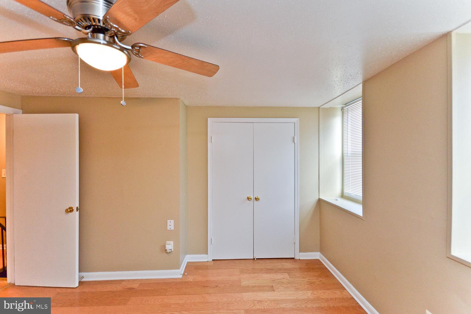 WINDMILL SQUARE - Residential