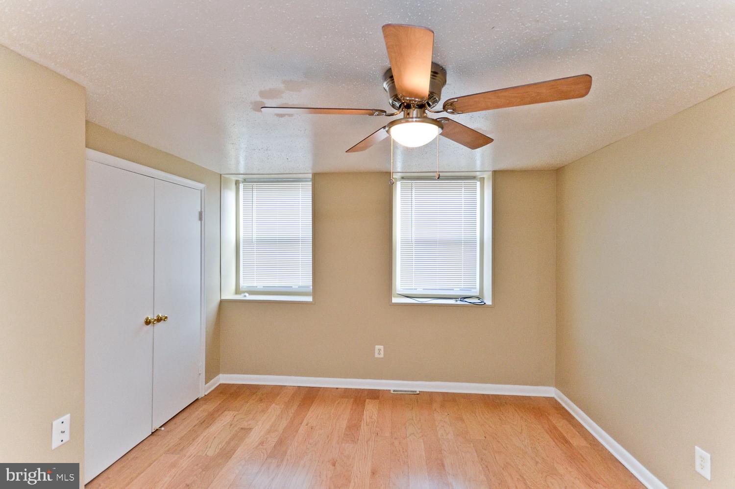 WINDMILL SQUARE - Residential