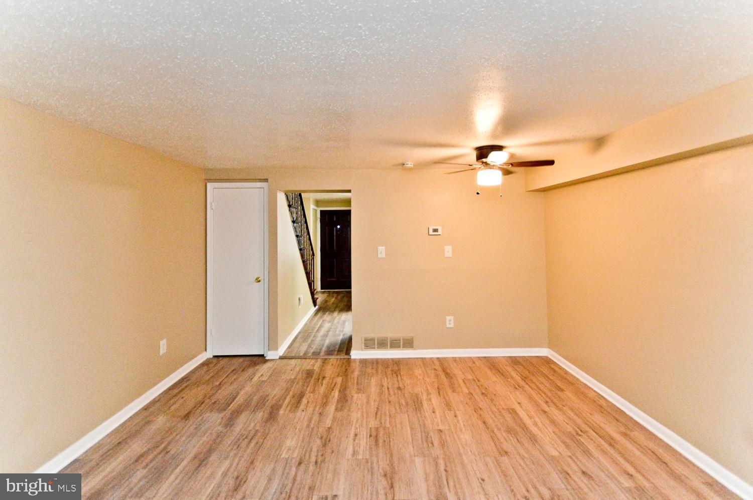 WINDMILL SQUARE - Residential