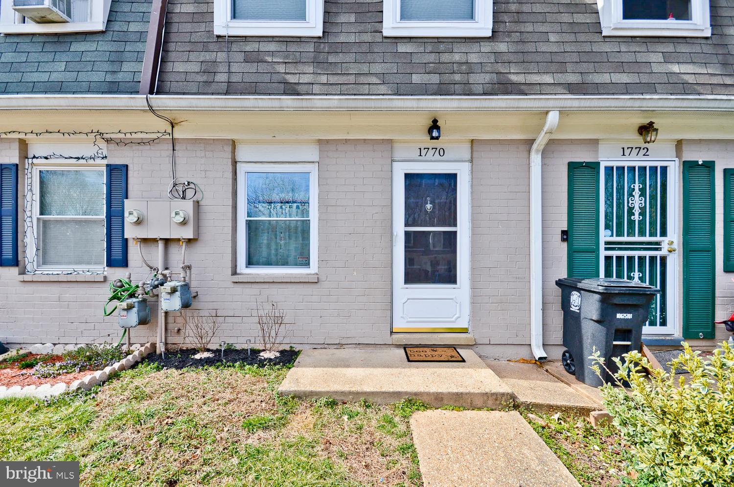 WINDMILL SQUARE - Residential