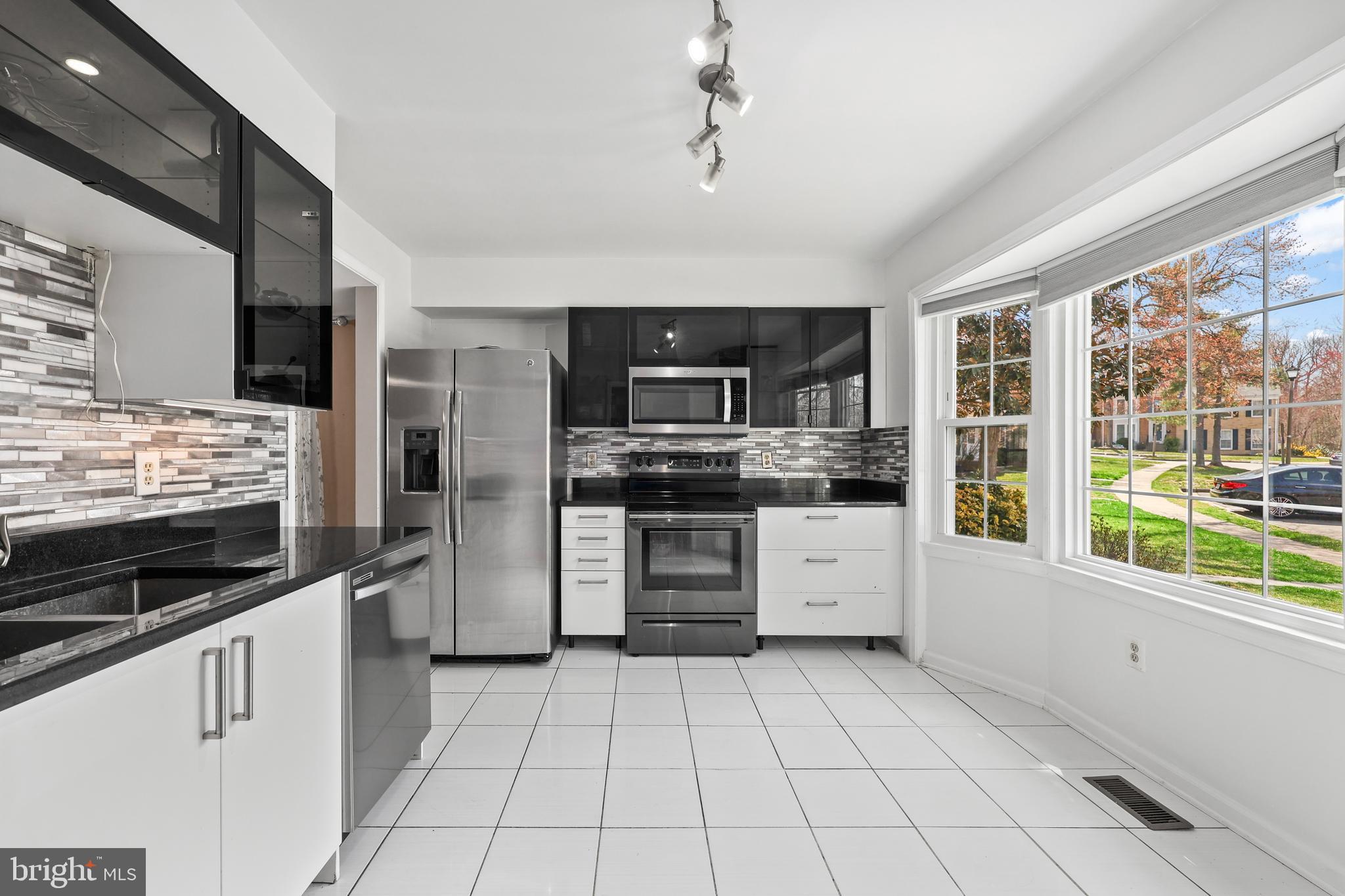 LAKE RIDGE - MOHICAN - Residential