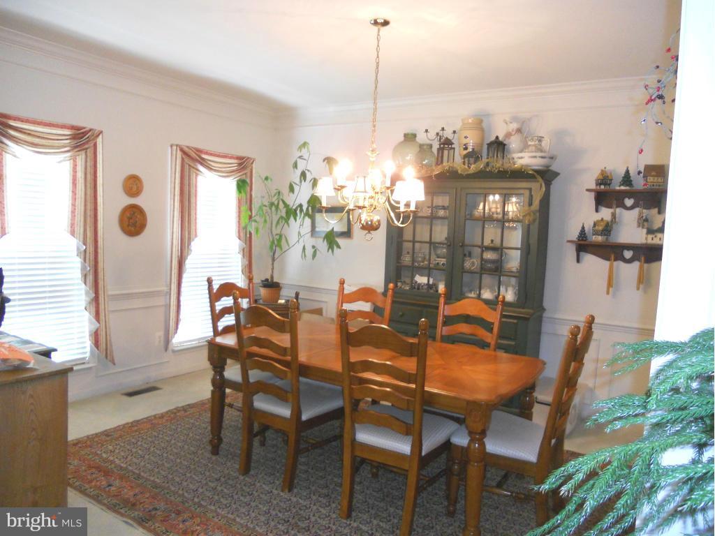 CABIN VILLAGE - Residential Lease