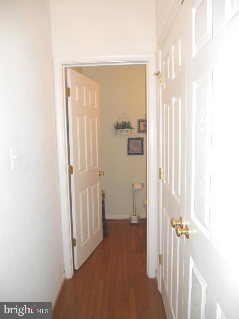 CABIN VILLAGE - Residential Lease