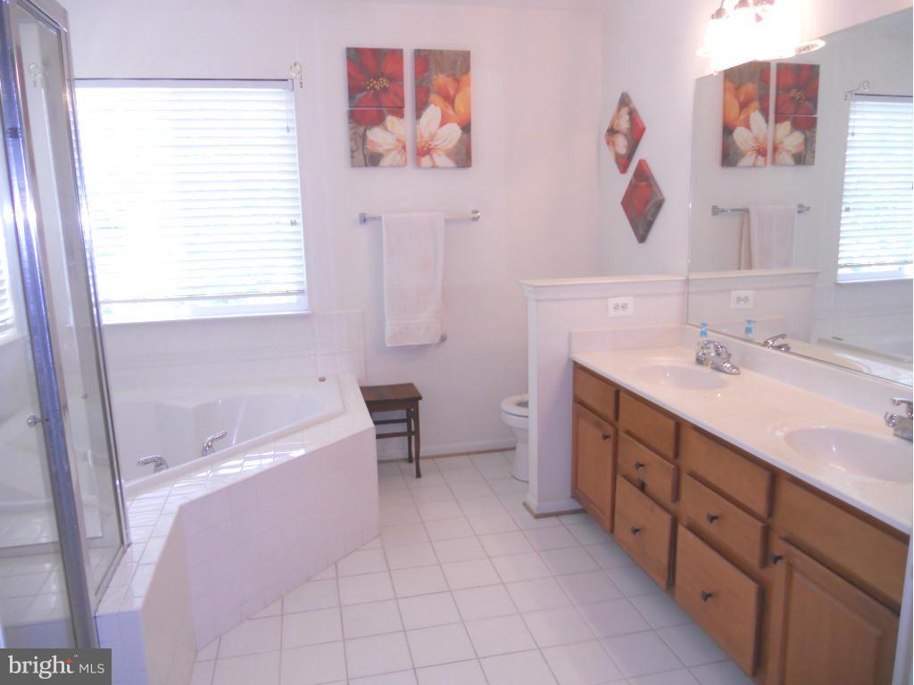 CABIN VILLAGE - Residential Lease