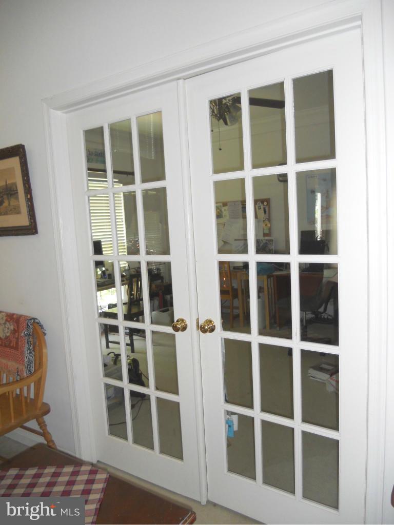 CABIN VILLAGE - Residential Lease