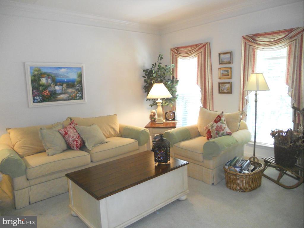 CABIN VILLAGE - Residential Lease