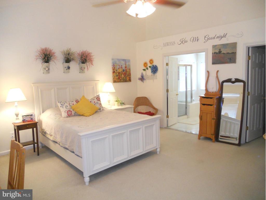 CABIN VILLAGE - Residential Lease