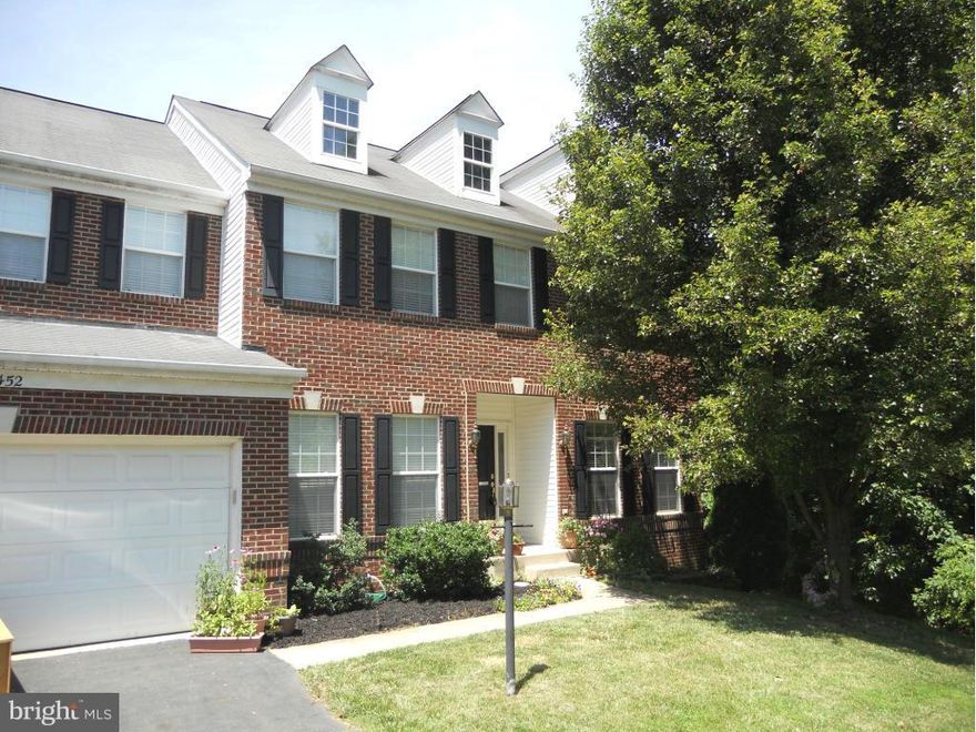 Incredible Rental!! 4 Bdrm Colonial on cul-de-sac. Huge gourmet kitchen w/SGD to Trex Deck w/gas grill for outdoor entertaining. and large backyard w/patio that back to trees. 2story FR w/gas FP. Private study, formal LR&DR. MBD w/WIC, bath/sep shower &Tub. High efficiency W&D upstairs in Laundry Room. Rec Rm w/wet bar, bonus room& plenty of storage. Close to shopping.