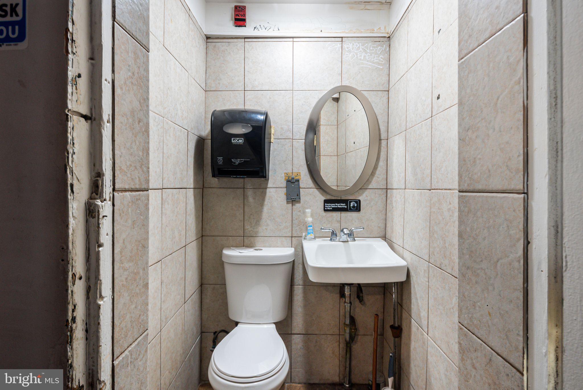 EAST KENSINGTON - Residential