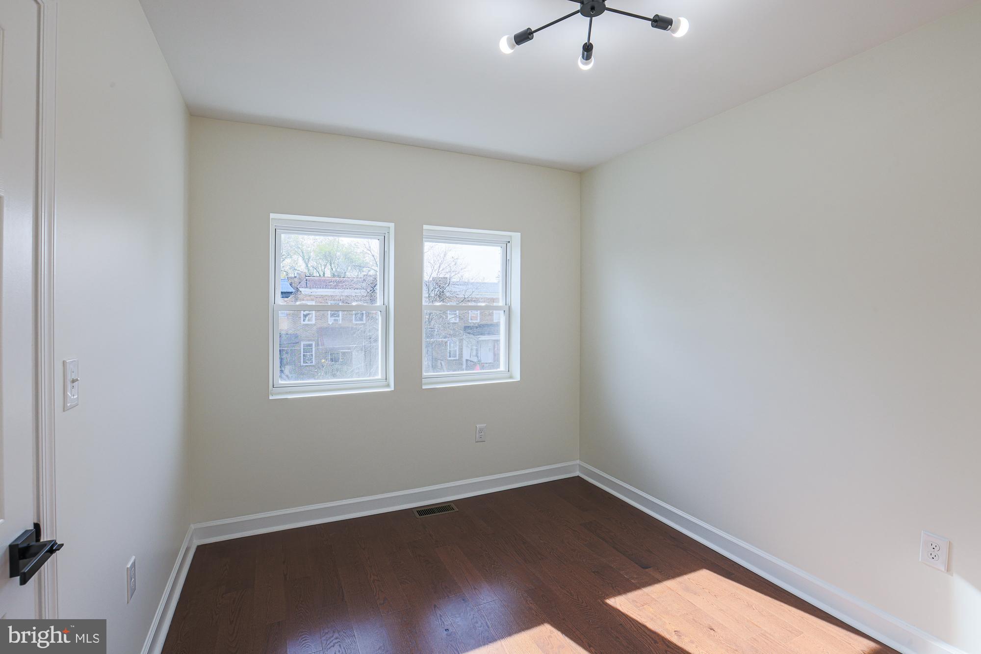GARRISON - Residential