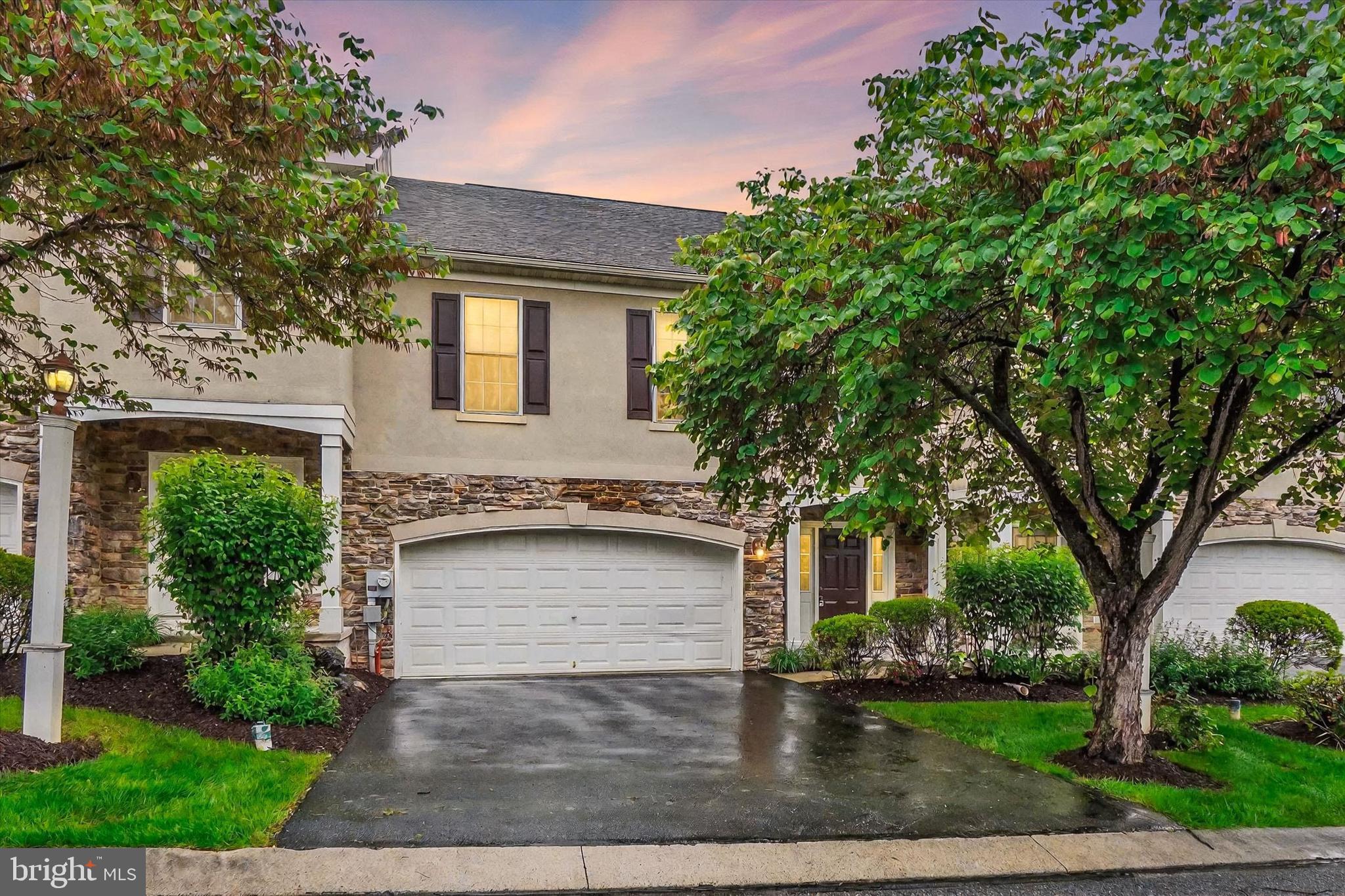 4 HARDY COURT