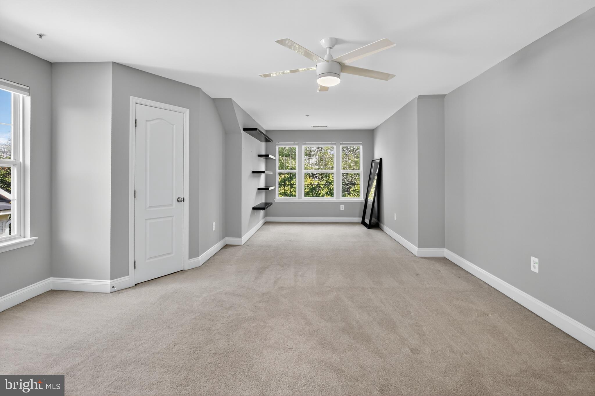 KING FARM WATKINS POND - Residential