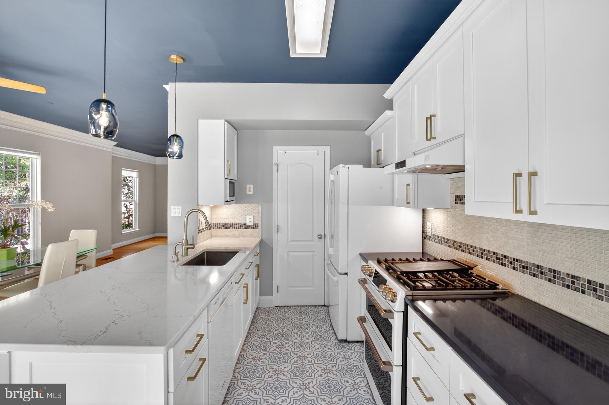 KING FARM WATKINS POND - Residential