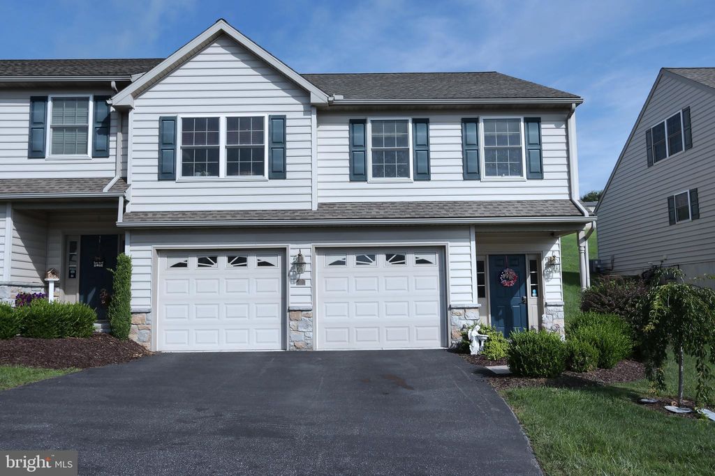Photo of 47 Woodsedge Drive, ELIZABETHTOWN, PA 17022 (MLS # PALA2073338)